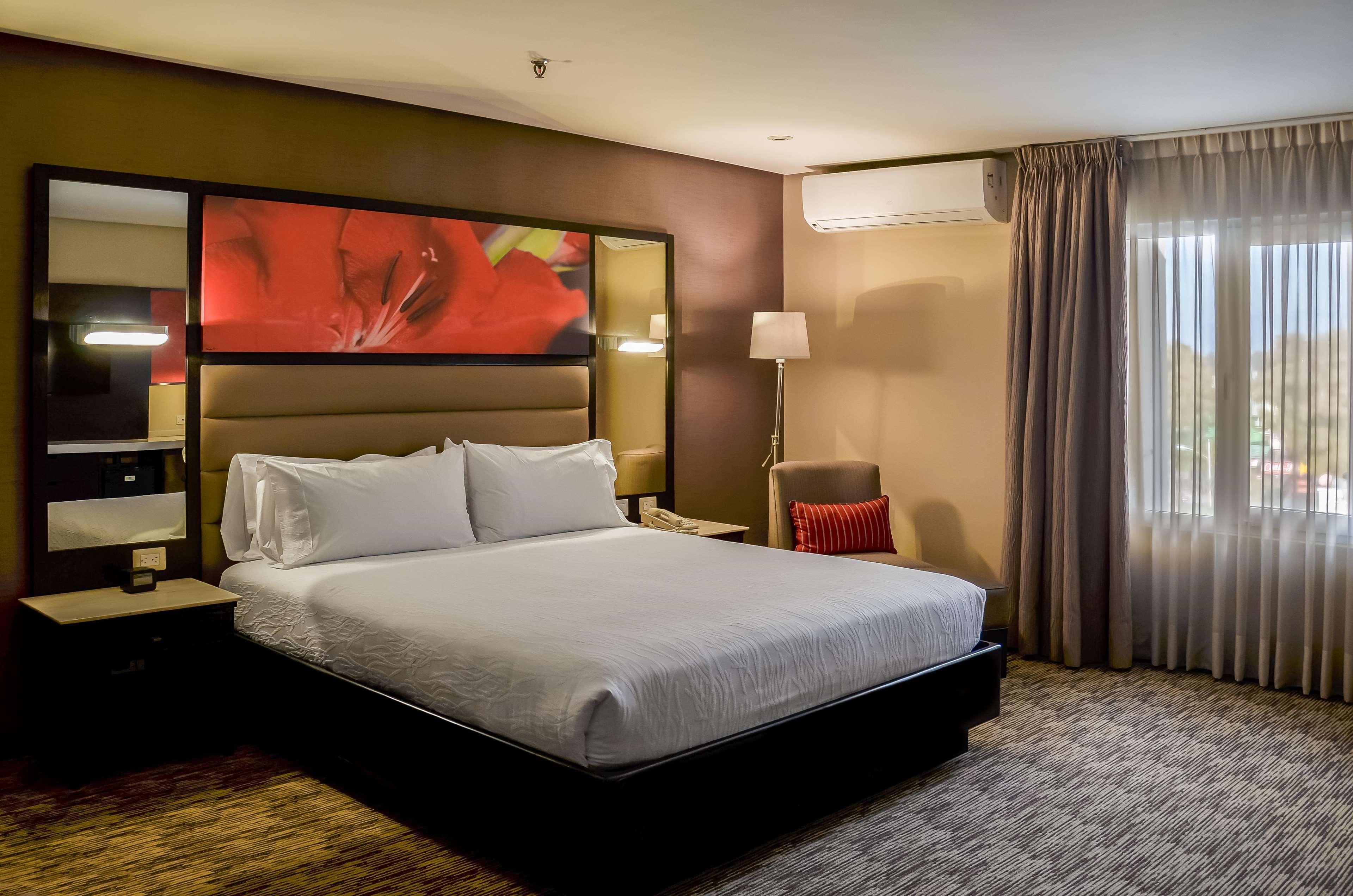 Hilton Garden Inn Guatemala City Bagian luar foto