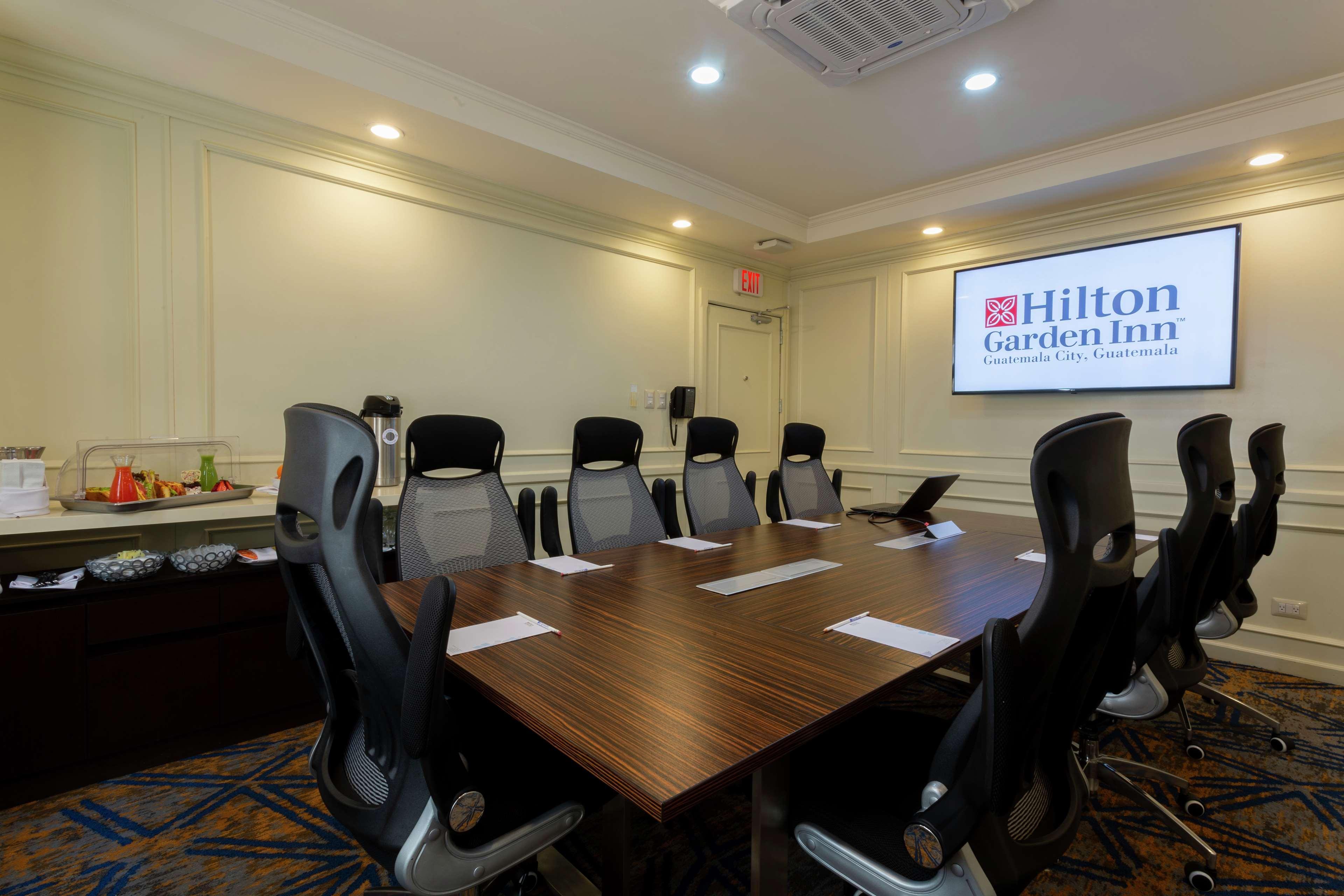 Hilton Garden Inn Guatemala City Bagian luar foto